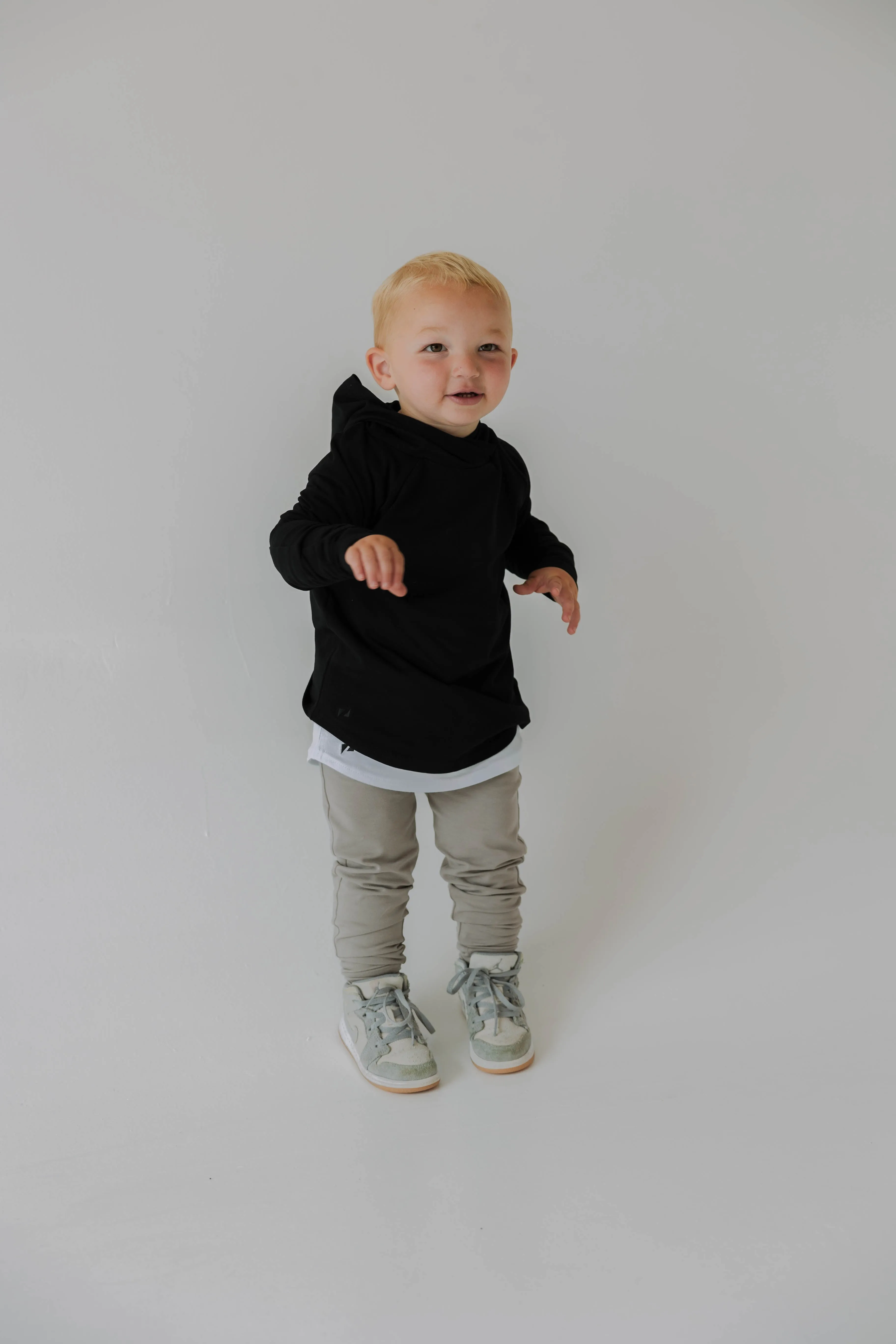 TRAVELER JOGGER | GREIGE